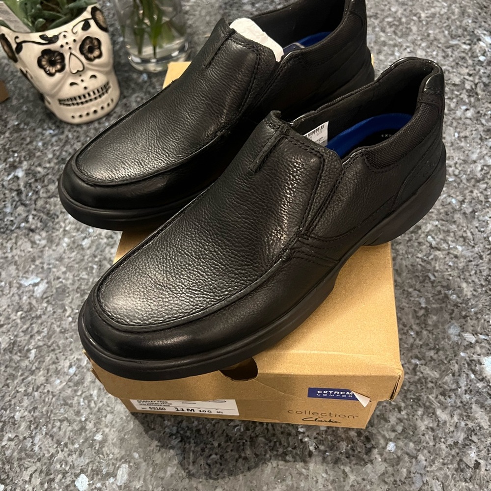 Clarks Bradley Free Black Tumbled Leather men size 11 new with tags